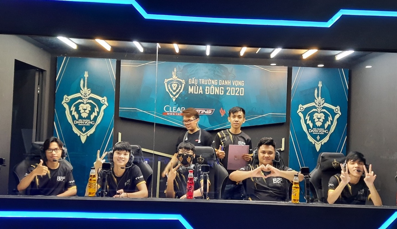 Đầu tư vào các đội eSports chuyên nghiệp